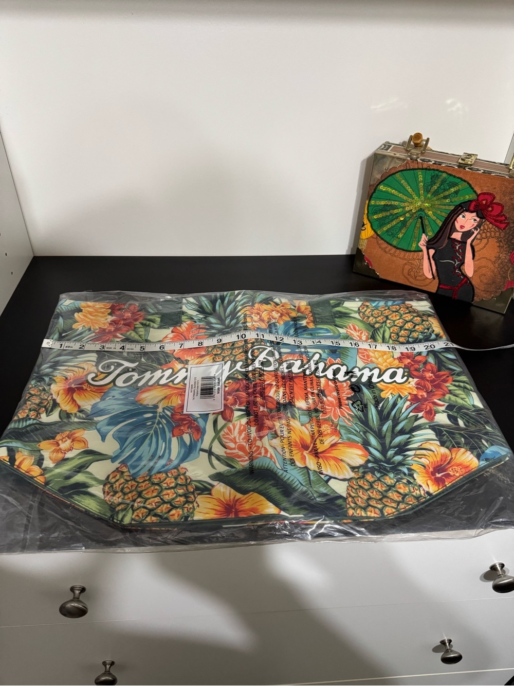 Tommy Bahama Pineapple & Hibiscus Beach Tote - Green Multi
